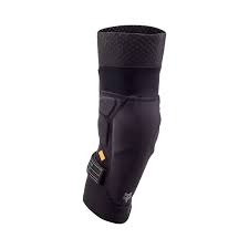 RODILLERAS FOX LAUNCH